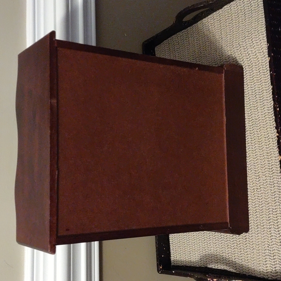 Jewelry Box - Picture 3 of 4